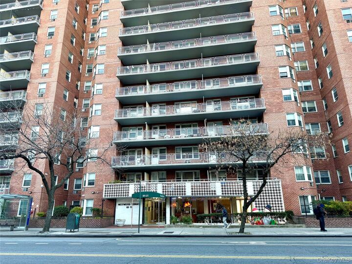Property Photo:  89-15 Parsons Boulevard 9C  NY 11432 