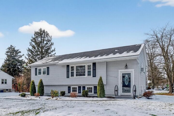 23 Bridle Path  Newburgh NY 12550 photo