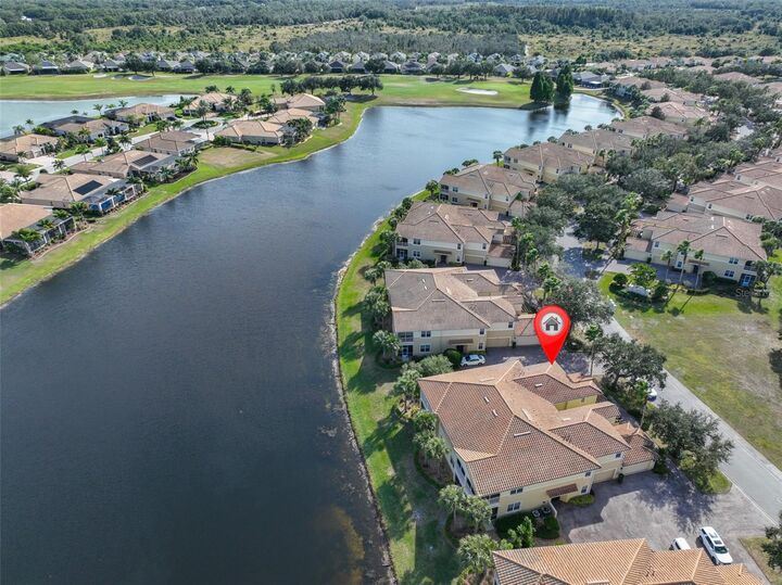 Property Photo:  1324 Emerald Dunes Drive  FL 33573 