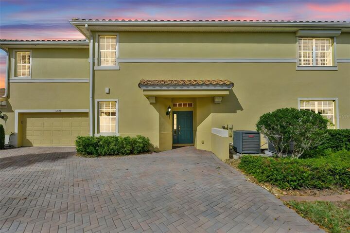 Property Photo:  1324 Emerald Dunes Drive  FL 33573 