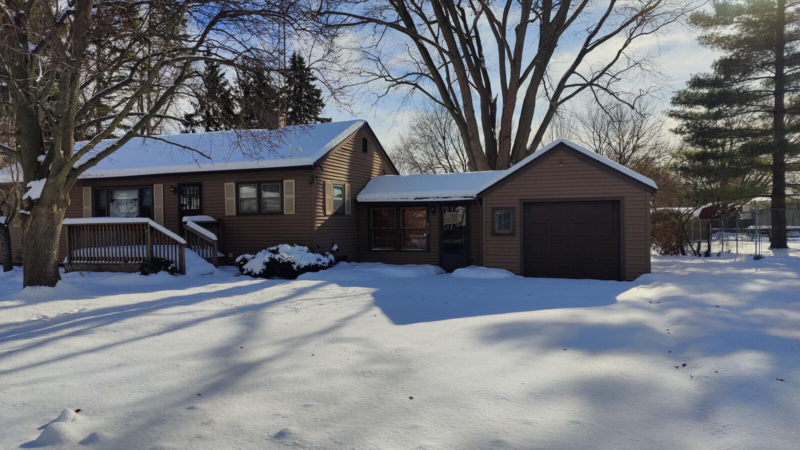 Property Photo:  670 Sheridan Road  MI 49085 