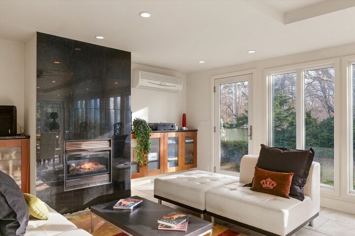 Property Photo: 22 Greencroft Drive IL 61821