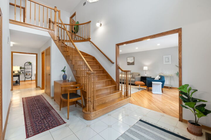 Property Photo: 1045 Crystal Court IL 60025