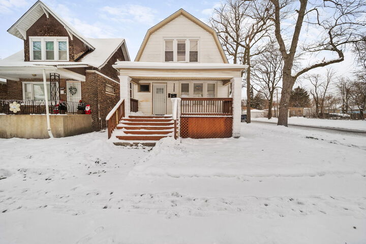 Property Photo: 12000 S Perry Avenue IL 60628
