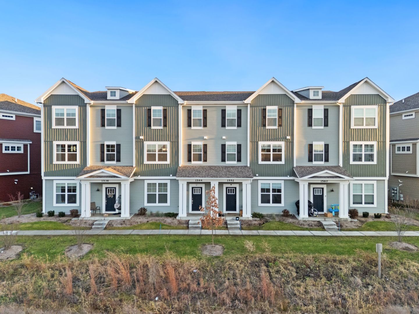 Property Photo:  1544 Syracuse Drive  IL 60030 