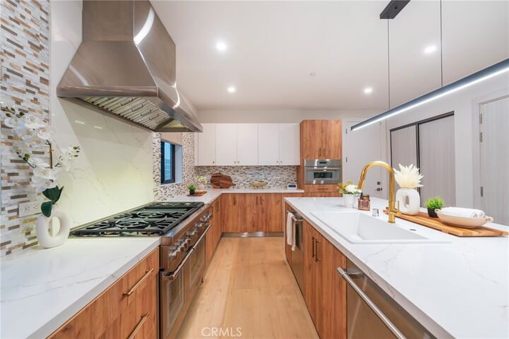 Property Photo: 422 20th Street CA 92648