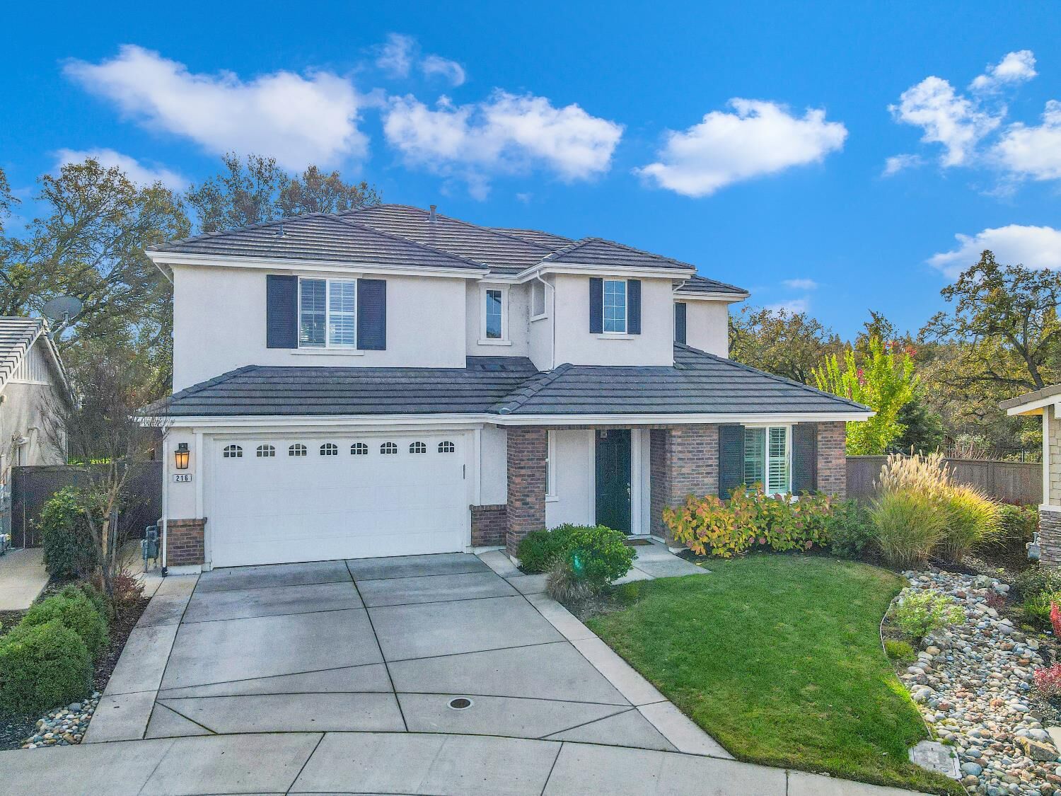 Property Photo: 216 Crystal Pond Court CA 95661