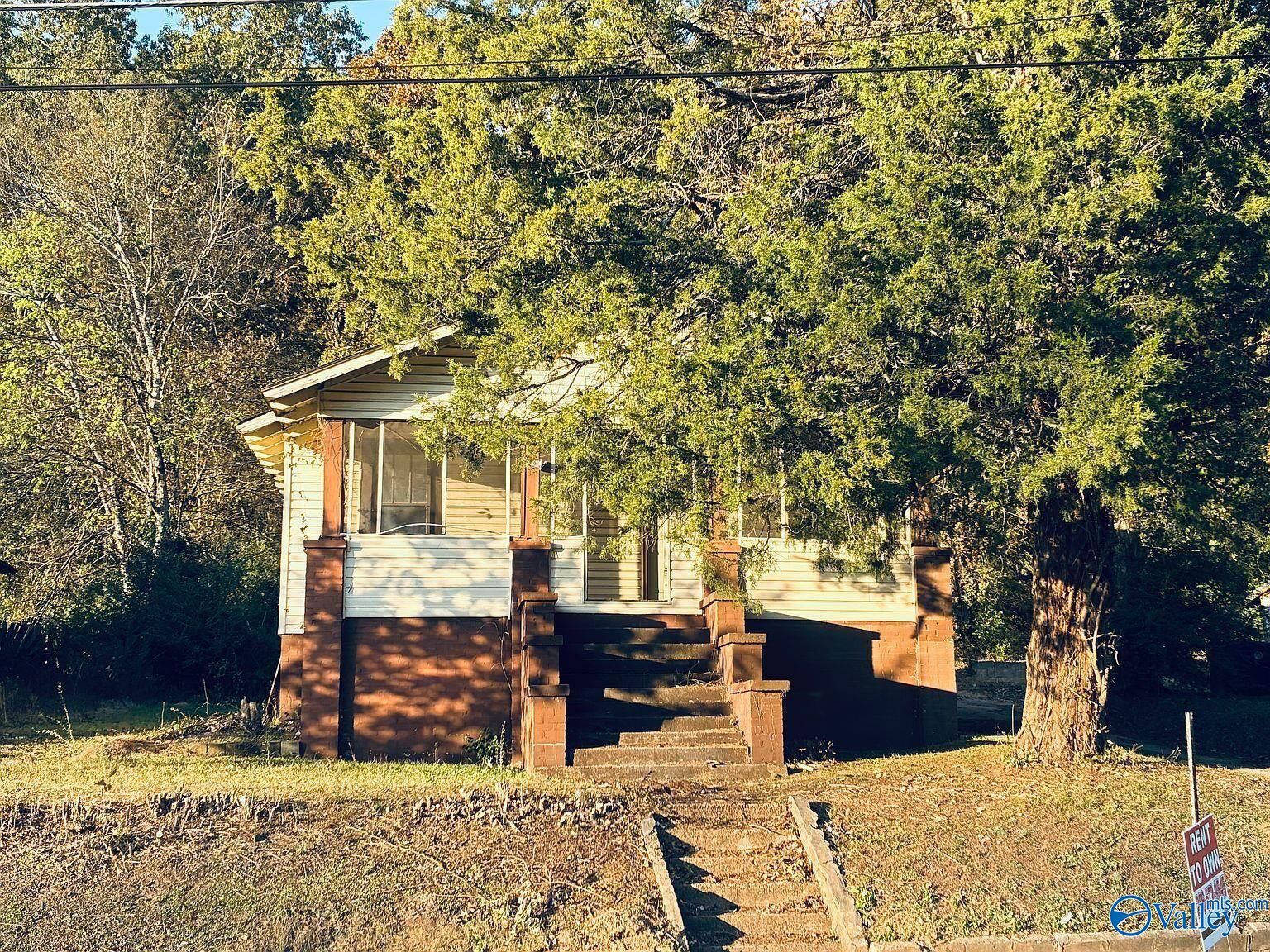 Property Photo: 1405 Tuscaloosa Avenue AL 35901
