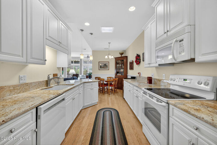 Property Photo:  3006 Braewood Court  NC 28451 