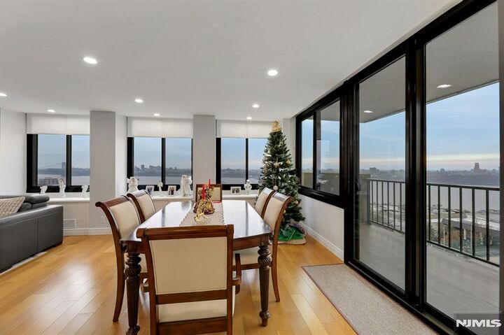 300 Winston Drive C0910  Cliffside Park NJ 07010 photo