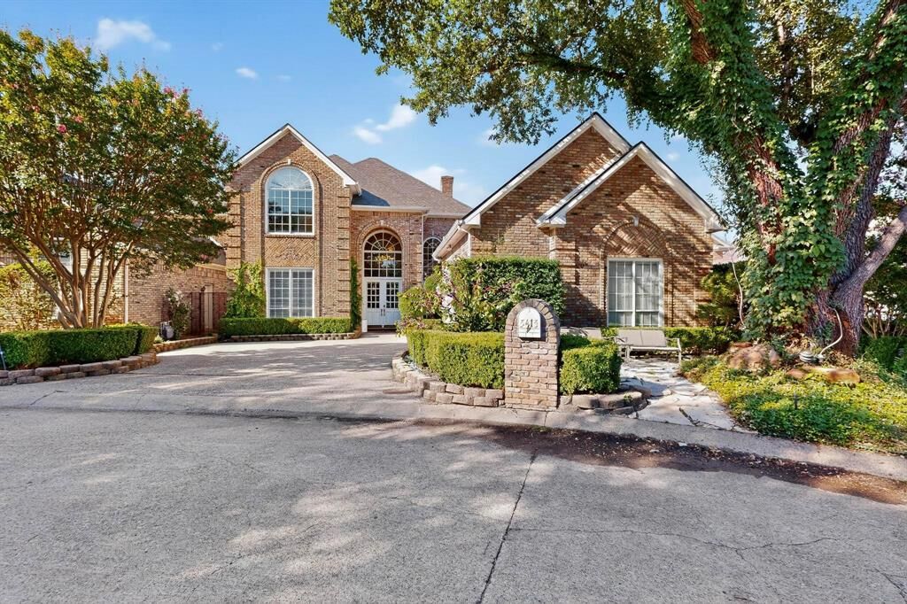 Property Photo:  5415 Preston Fairways Circle  TX 75252 