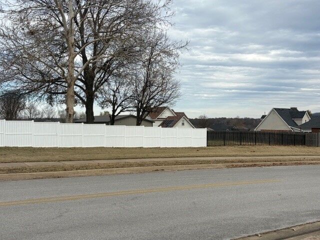 Property Photo:  1153 N West End Street  AR 72764 