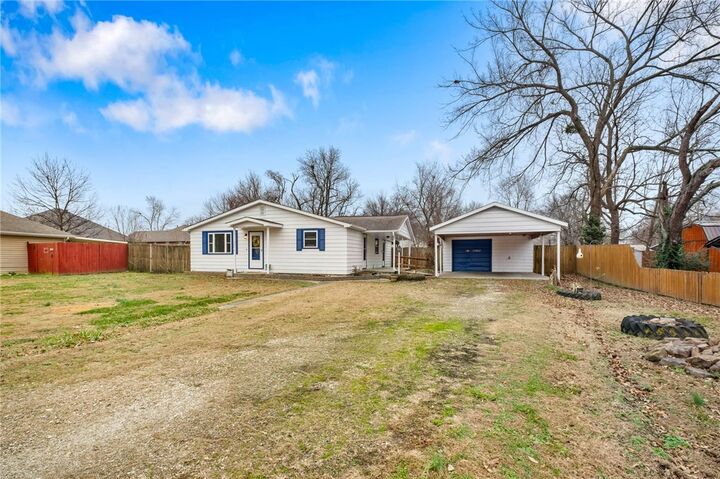 Property Photo: 307 Commercial Street AR 72753