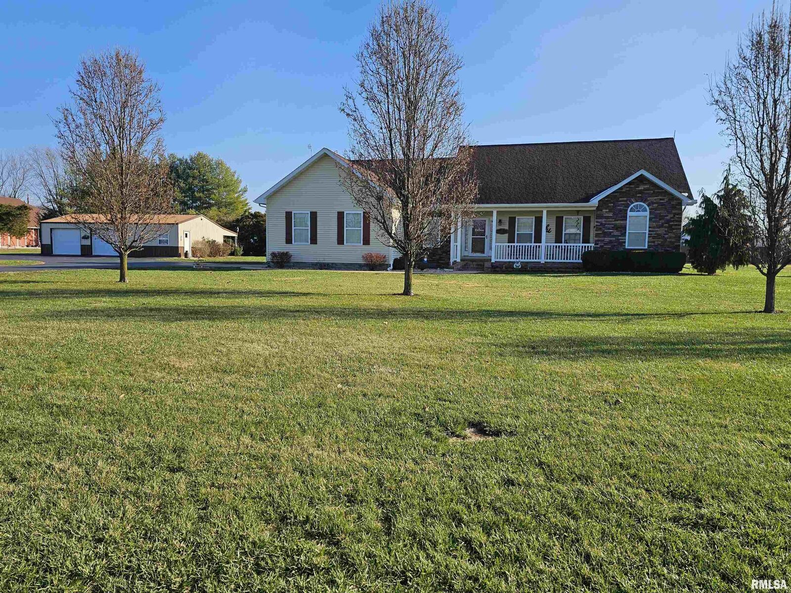 Property Photo: 10586 N Spring Garden Lane IL 62864