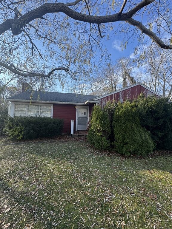 Property Photo: 229 Greenwood Ave MA 02601