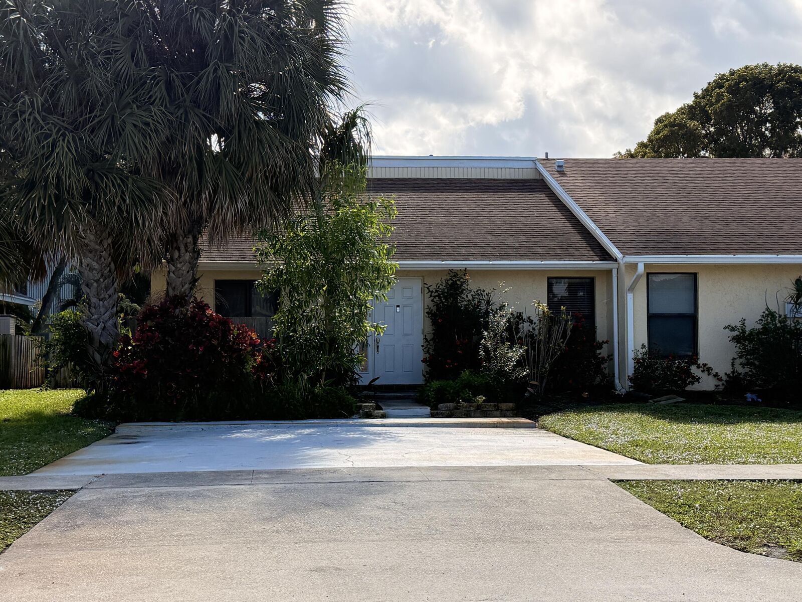Property Photo:  450 NE 42nd Street  FL 33431 