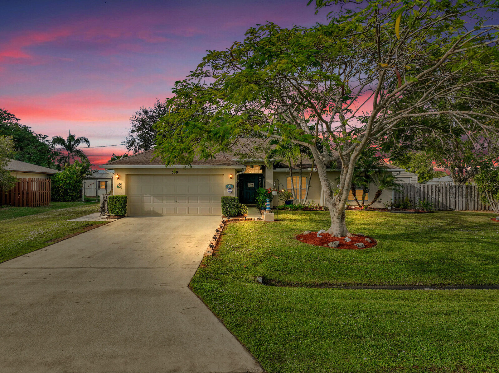 Property Photo:  579 SE Marydale Terrace  FL 34983 