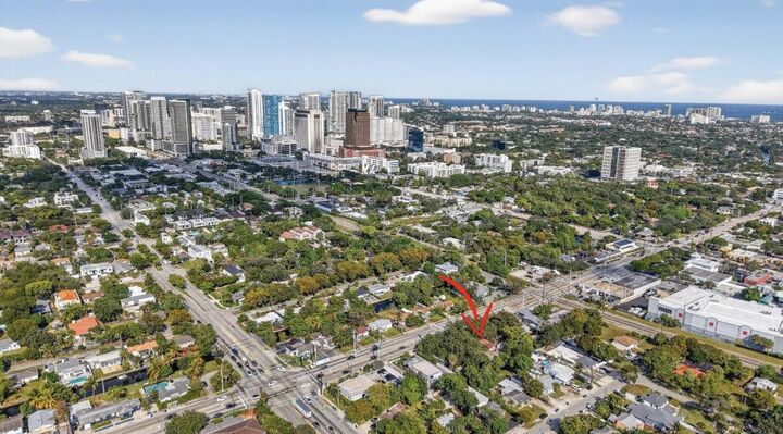 Property Photo: 314 SW 12th Street FL 33315