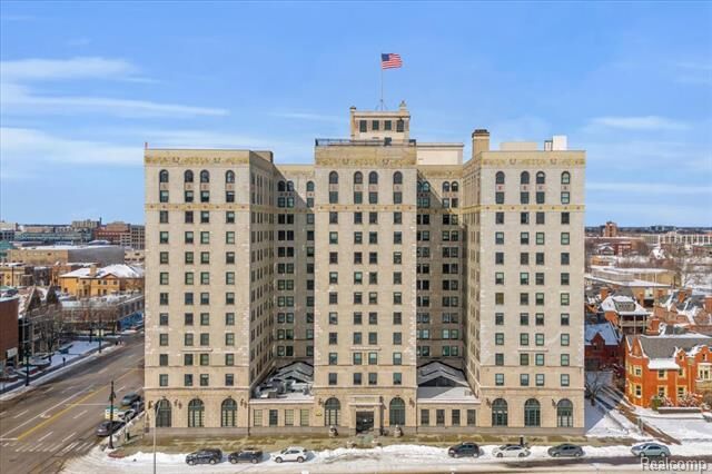 Property Photo:  15 E Kirby Street 929  MI 48202 