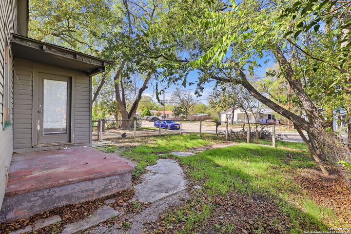 Property Photo:  1825 W Mill  TX 78130 
