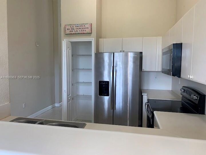 Property Photo: 2637 SE 16th Ter 203 FL 33035