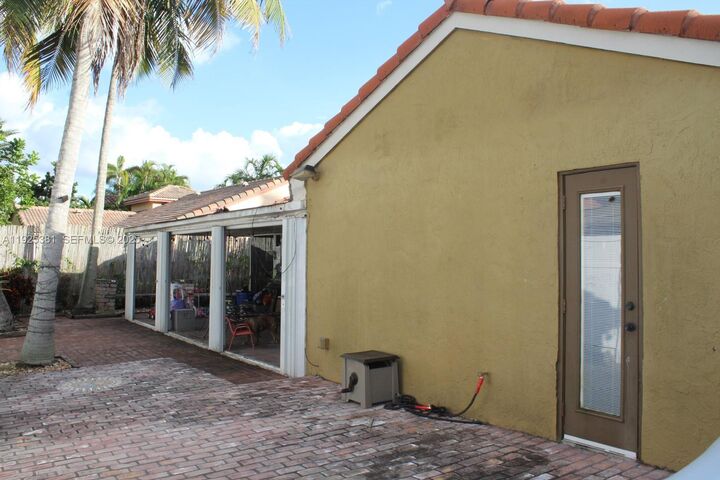 Property Photo: 18801 NW 5th St FL 33029