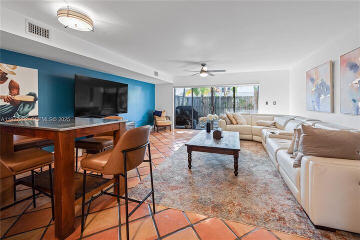 7890 SW 86th St 10  Miami FL 33143 photo