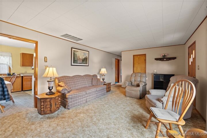 Property Photo: 6328 Buttontown Road IN 47124