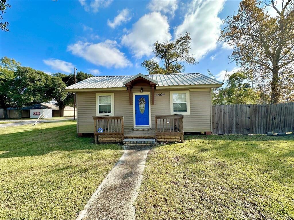 Property Photo: 1404 Lovejoy Street LA 70663