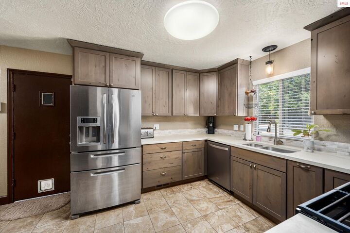 Property Photo: 164 W Hilgren Ave ID 83835