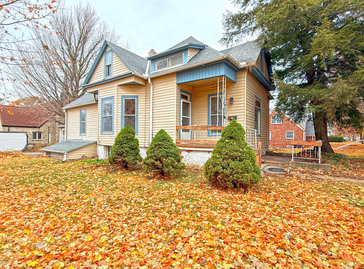 Property Photo: 712 West Street IA 51601