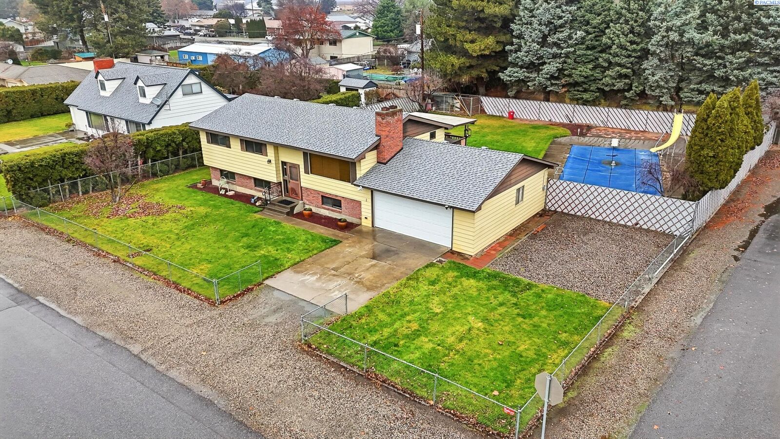 Property Photo:  3405 W Ella St  WA 99301 
