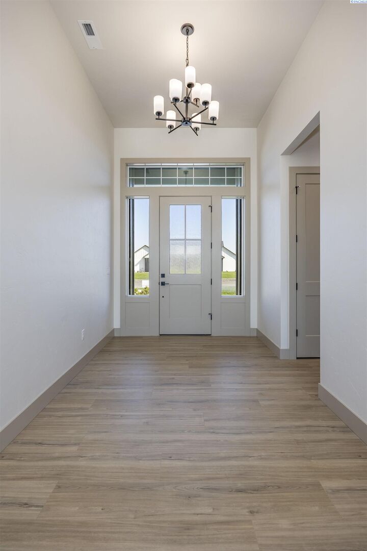 Property Photo: 7008 Grange St WA 99338