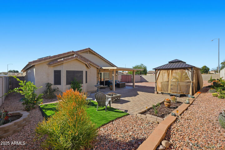 Property Photo: 12626 W Scotts Drive AZ 85335