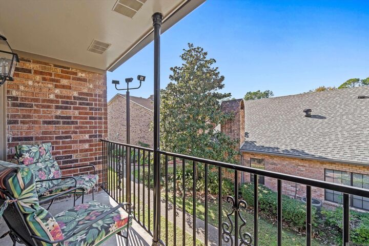 Property Photo:  10016 N Magna Carta Pl #10016  LA 70815 