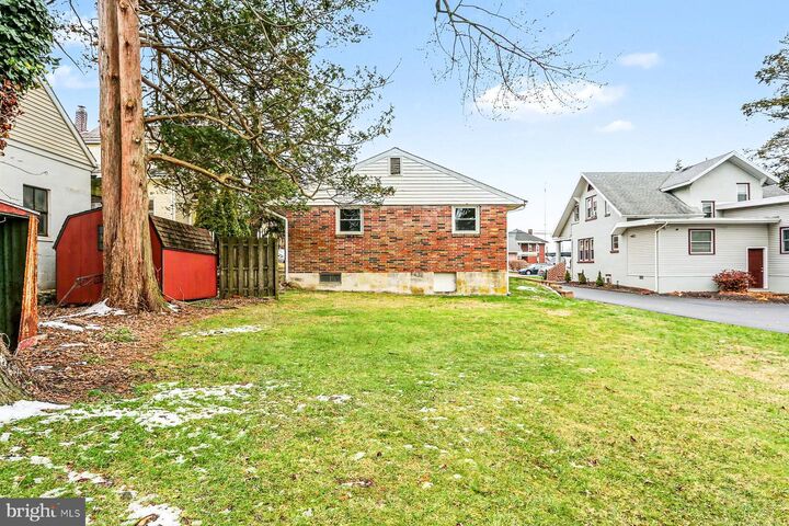 Property Photo: 925 S Spruce Street PA 17022