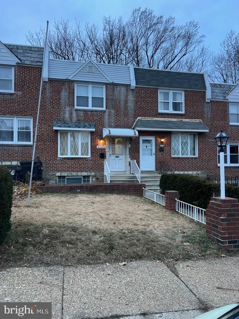 Property Photo:  6168 Newtown Avenue  PA 19111 