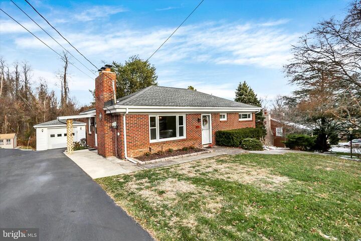 Property Photo: 211 Walnut Level Road PA 17070