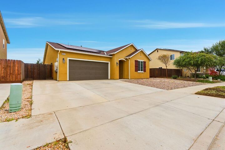 Property Photo: 3934 E College CA 93292