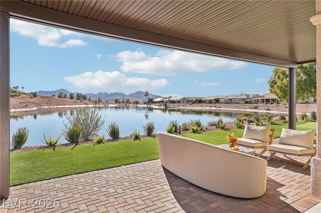 Property Photo:  2695 Olivia Heights Avenue  NV 89052 