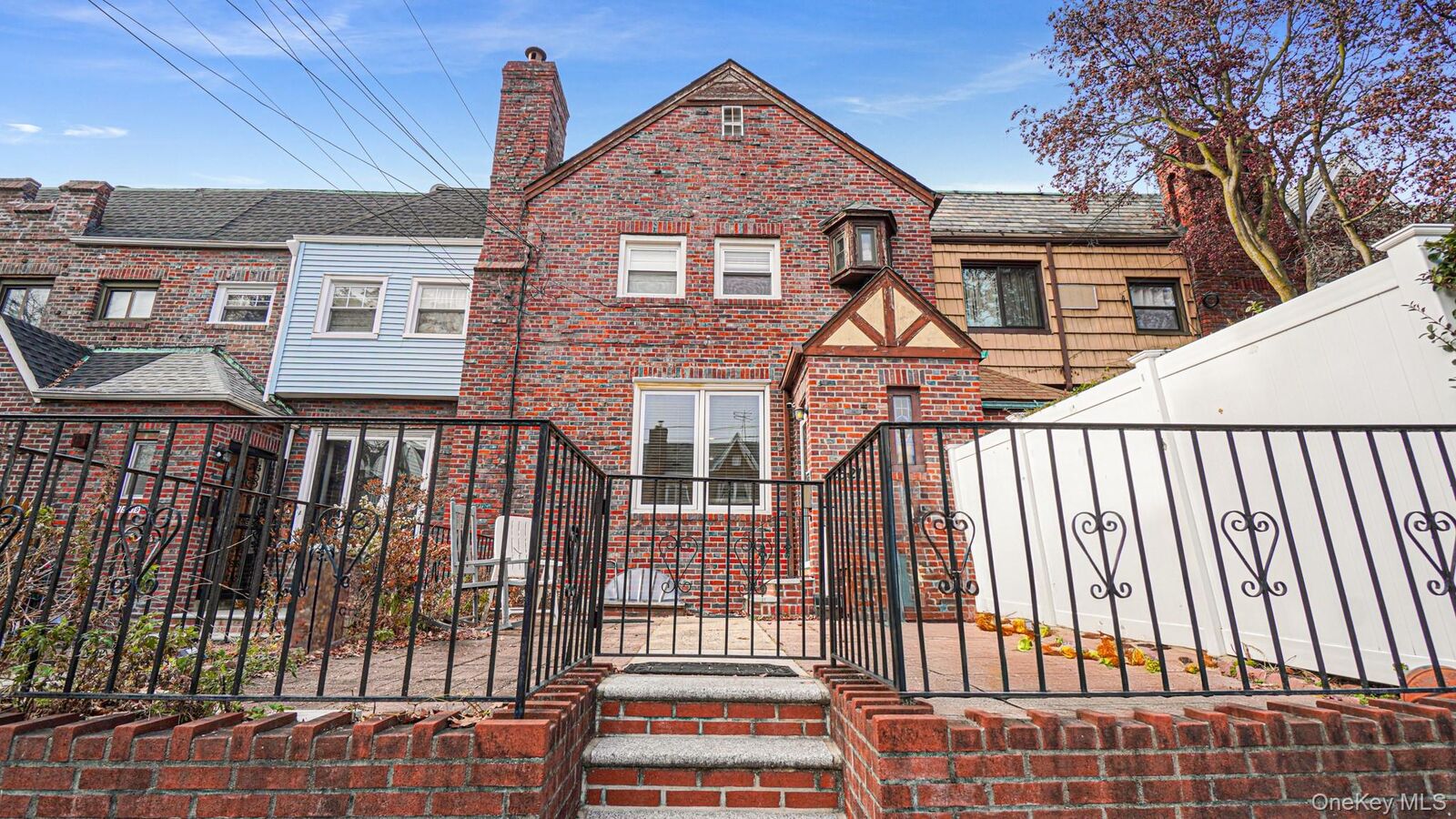 Property Photo:  2521 Yates Avenue  NY 10469 