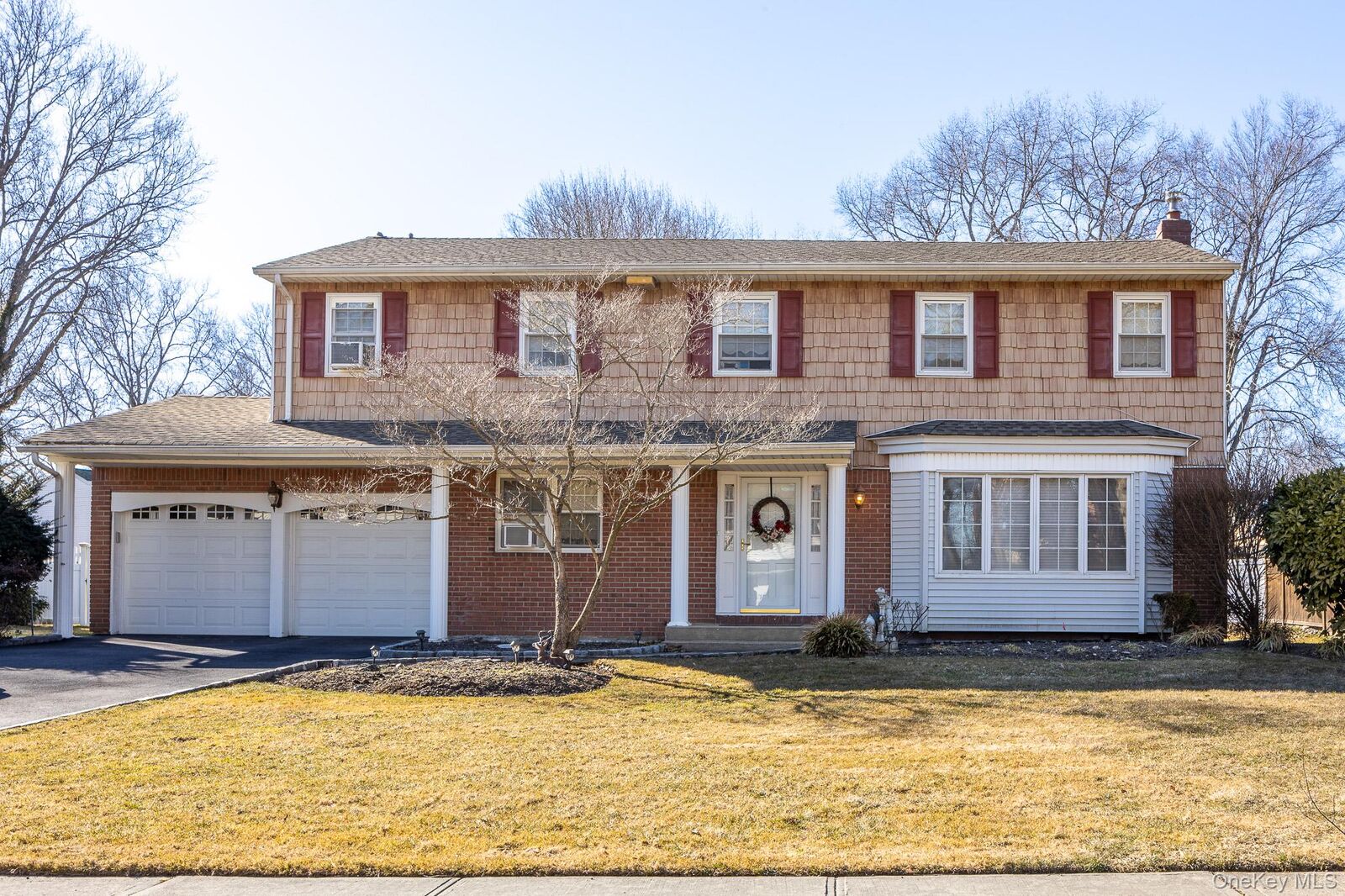 Property Photo: 53 Tulipwood Dr NY 11725