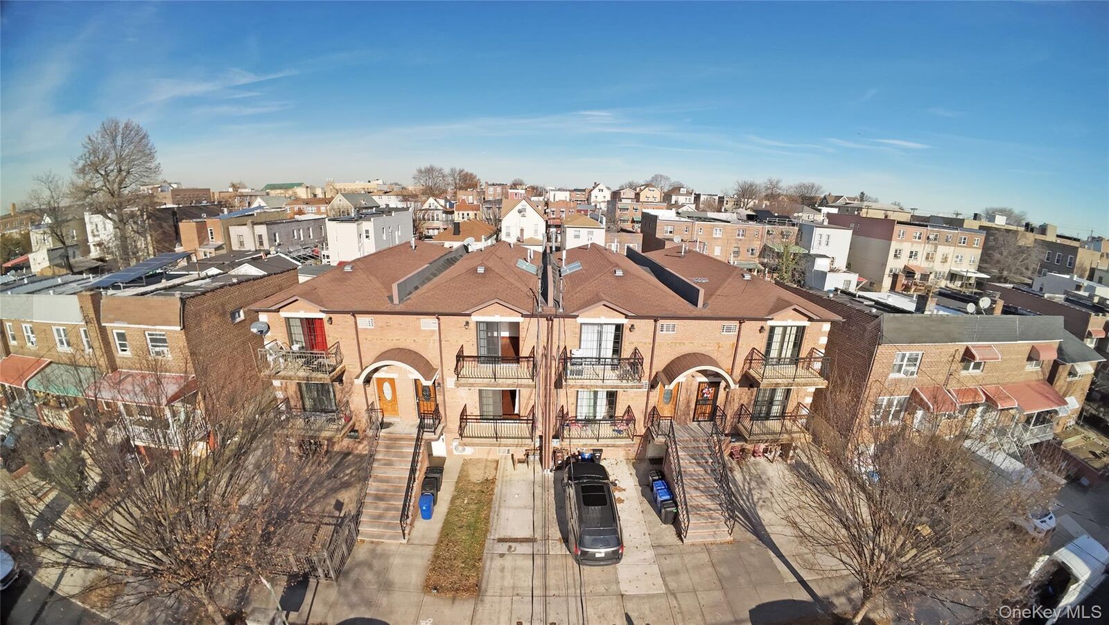 Property Photo: 931 E 215th Street 2 NY 10469