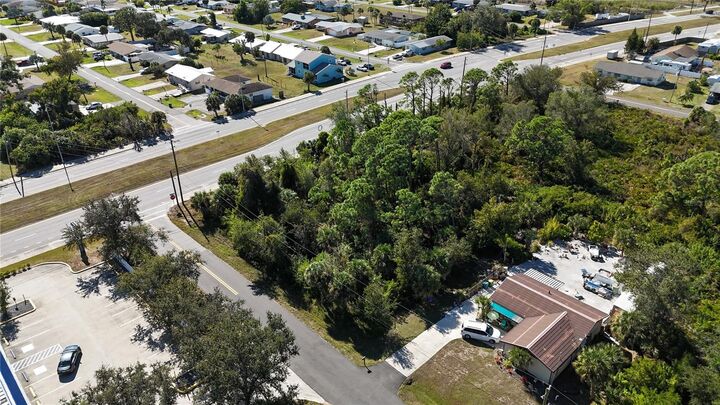 Property Photo:  1380 Tudor Road  FL 34224 