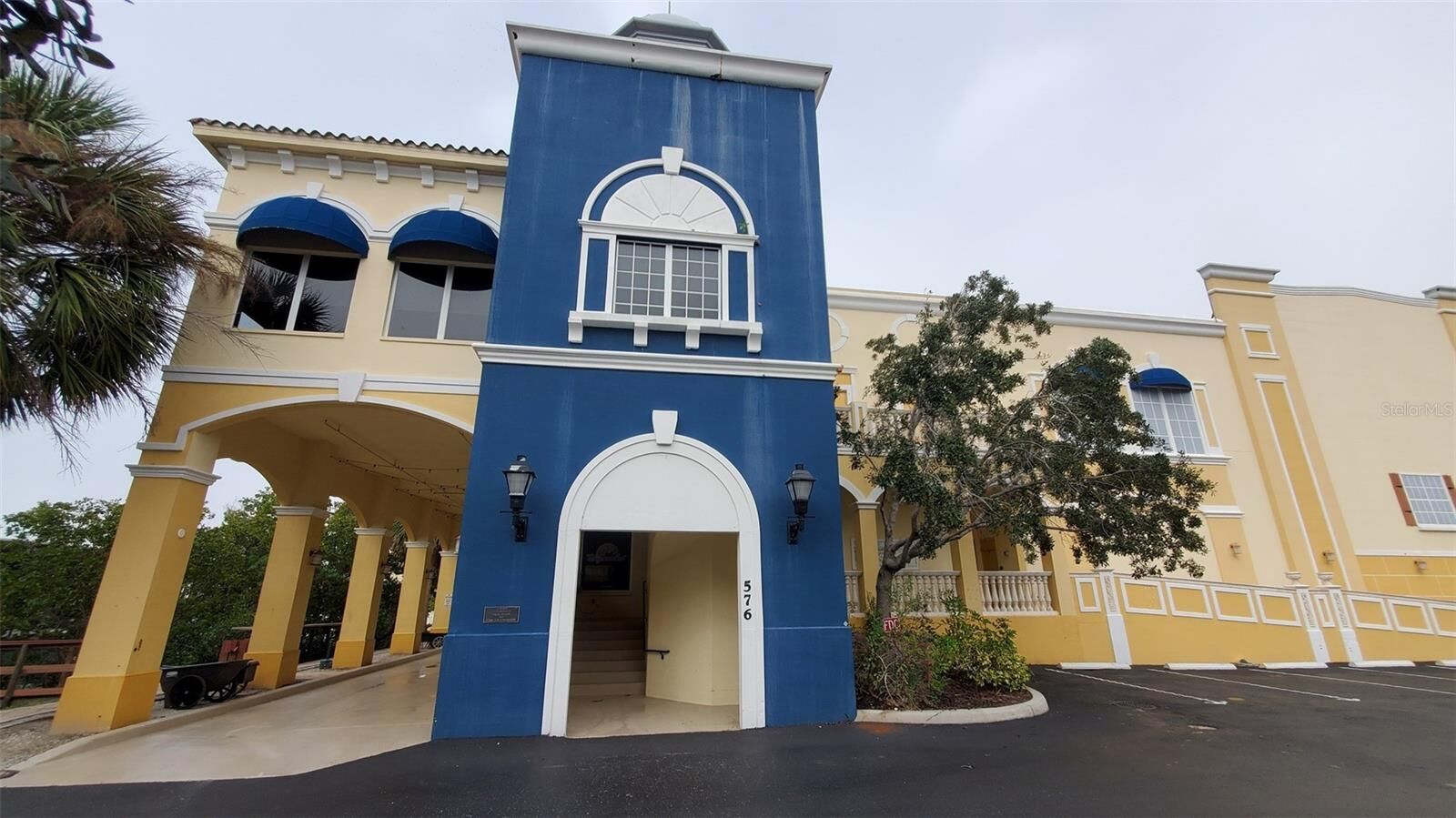 Property Photo: 570 Blackburn Point Road 43 FL 34229