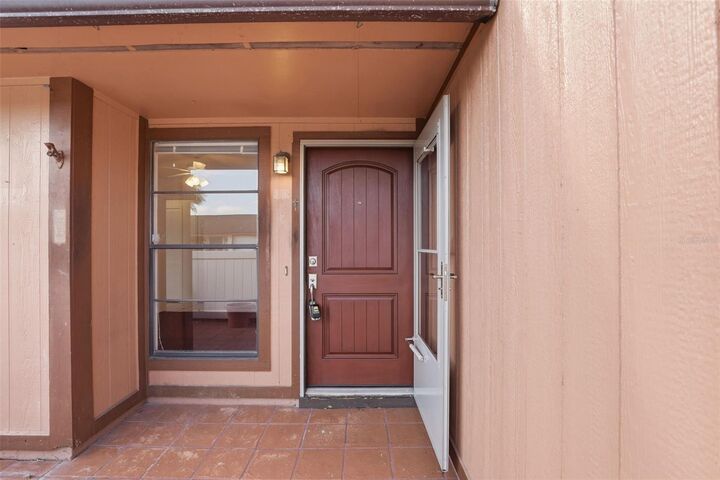 Property Photo: 1056 Soria Avenue FL 32807