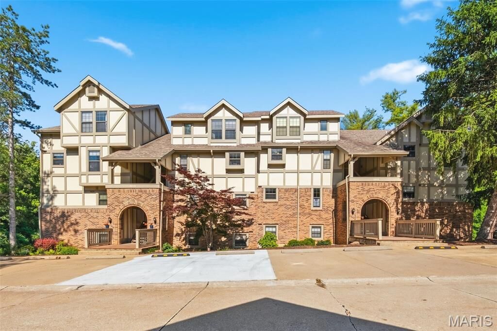 Property Photo:  2205 Sequoia Park Court C  MO 63043 