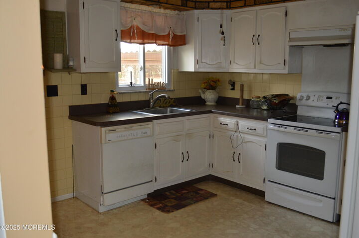 Property Photo: 107 A Hudson Parkway NJ 08759