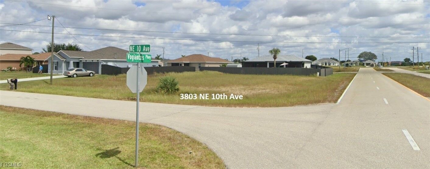 Property Photo:  3803 NE 10th Avenue  FL 33909 