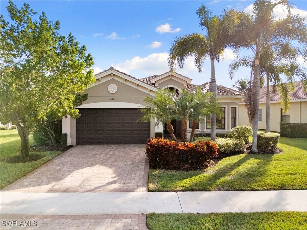 Property Photo:  2845 Cinnamon Bay Circle  FL 34119 
